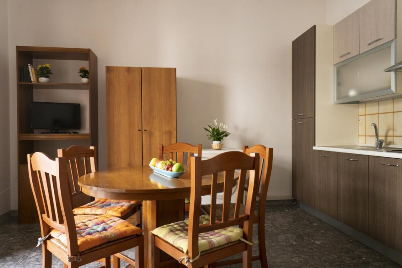 Dimora Del Corso Apartment Весте Екстериор снимка