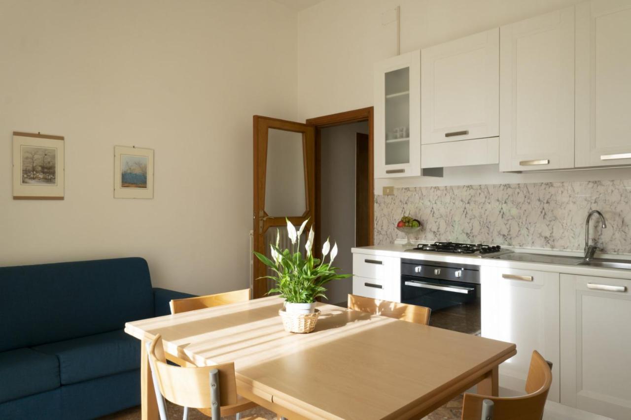 Dimora Del Corso Apartment Весте Екстериор снимка