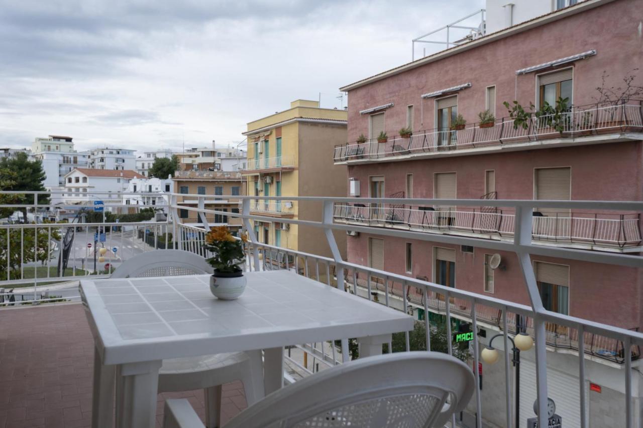 Dimora Del Corso Apartment Весте Екстериор снимка