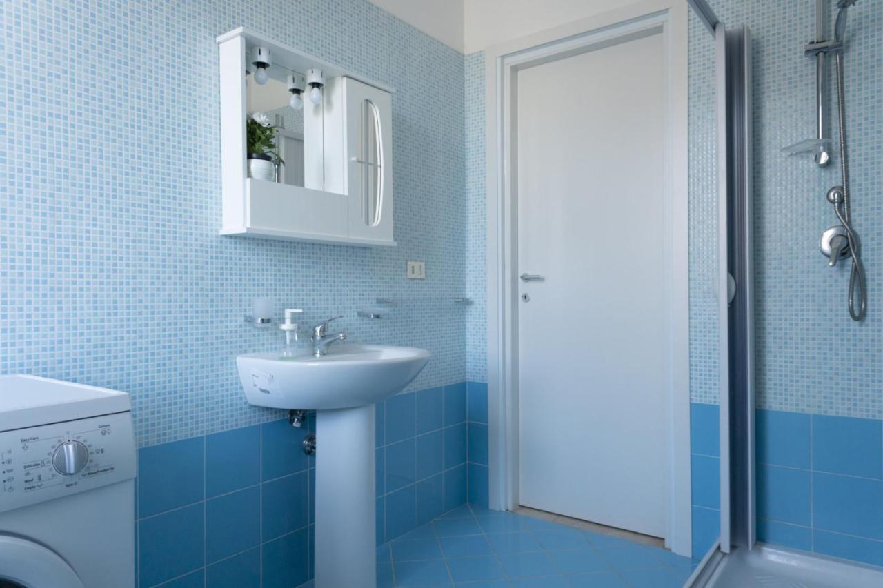 Dimora Del Corso Apartment Весте Екстериор снимка